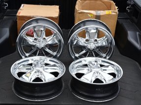 Porsche Fuchs 15X5.5J & 6JDeep W/center caps