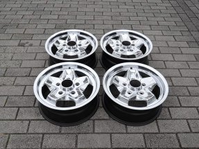 Porsche Cookie Cutter Wheels 15x6J