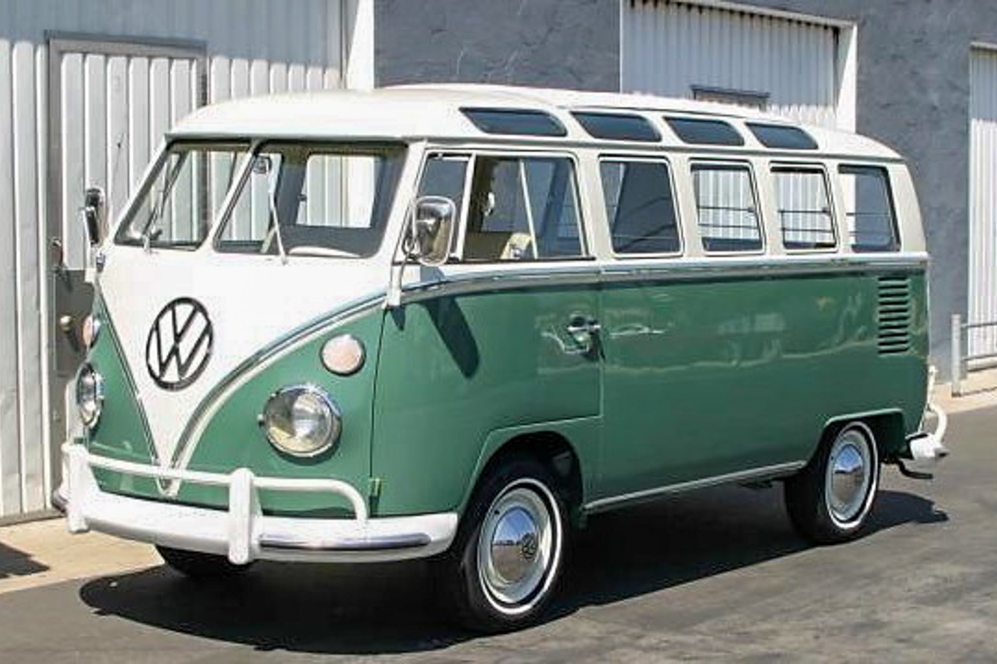 67 VW TYPE-Ⅱ21WINDOW DELUXE - GARAGE VINTAGE